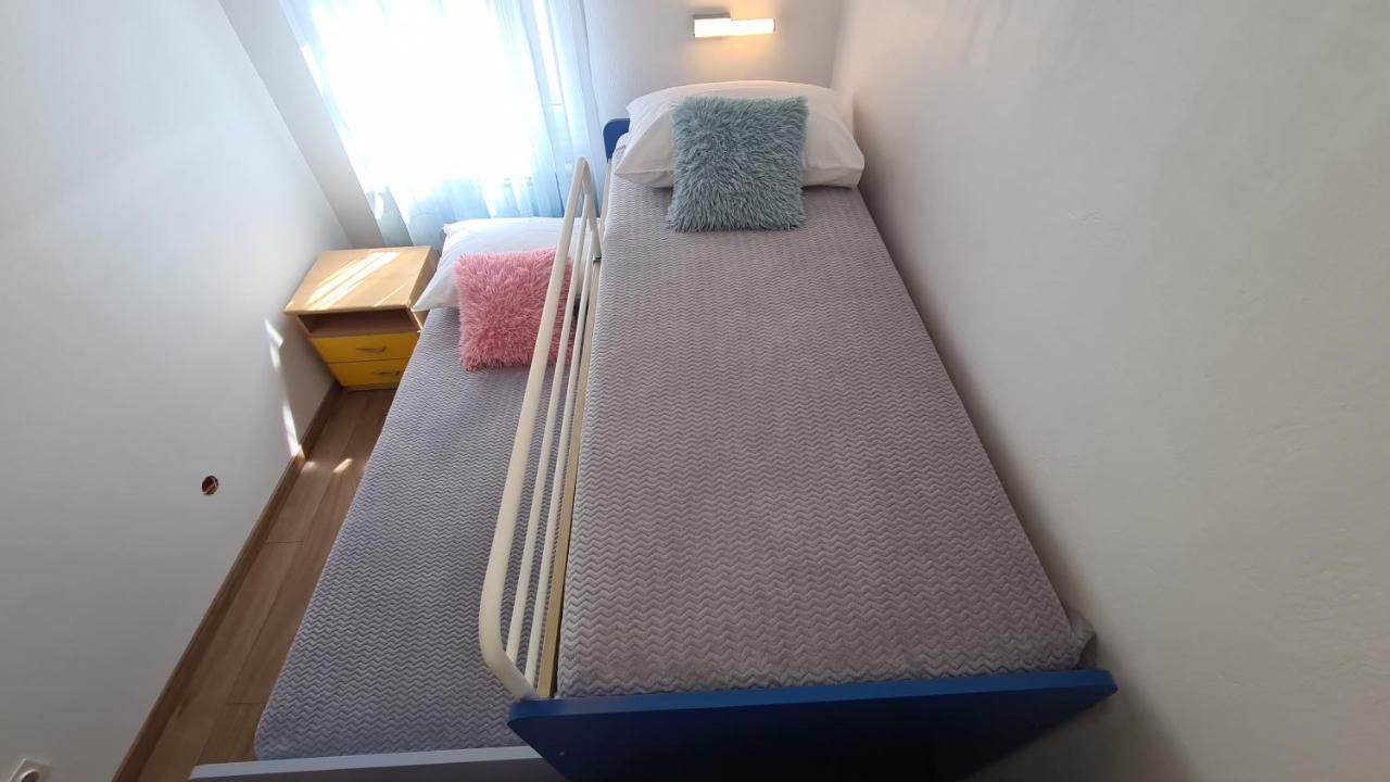 Ferienwohnung Romeo Sukošan Exterior foto