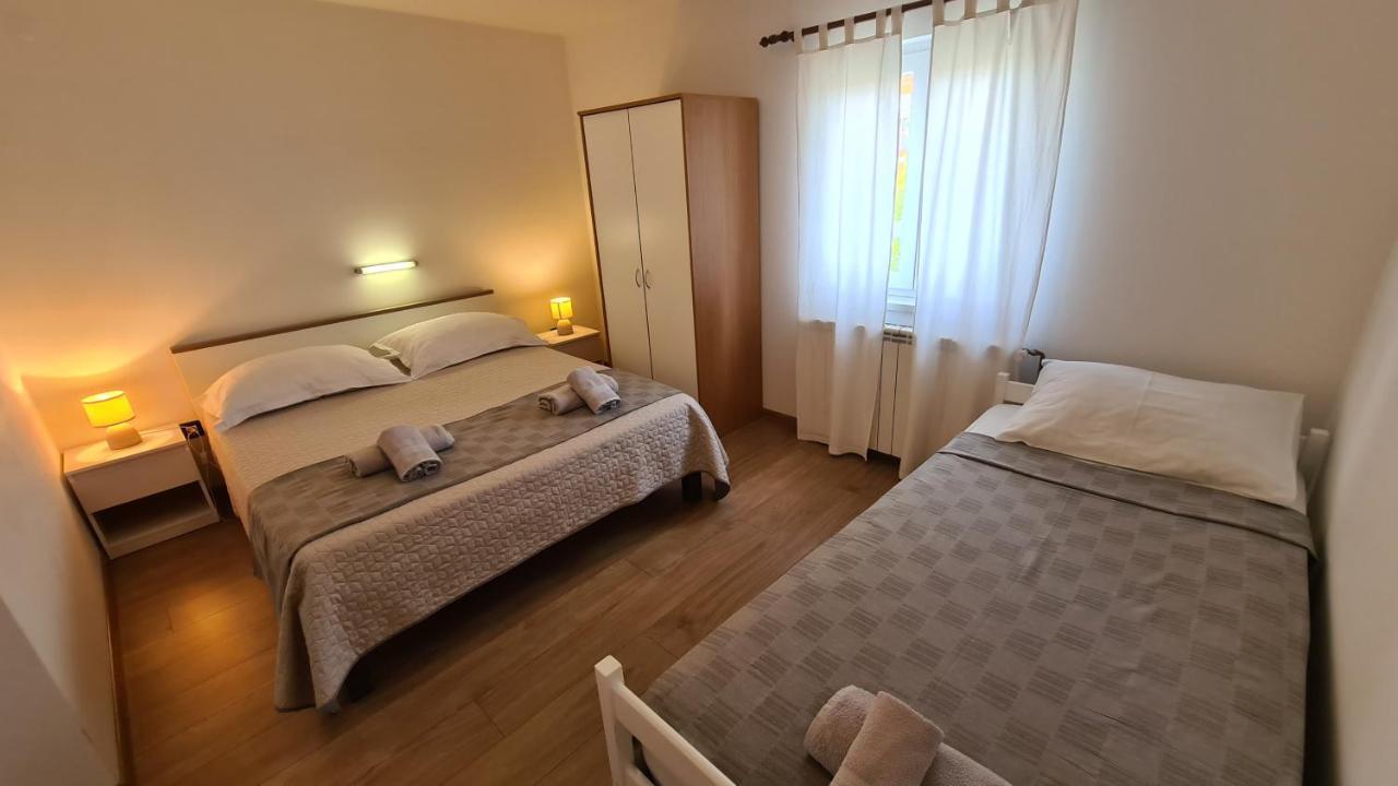 Ferienwohnung Romeo Sukošan Exterior foto