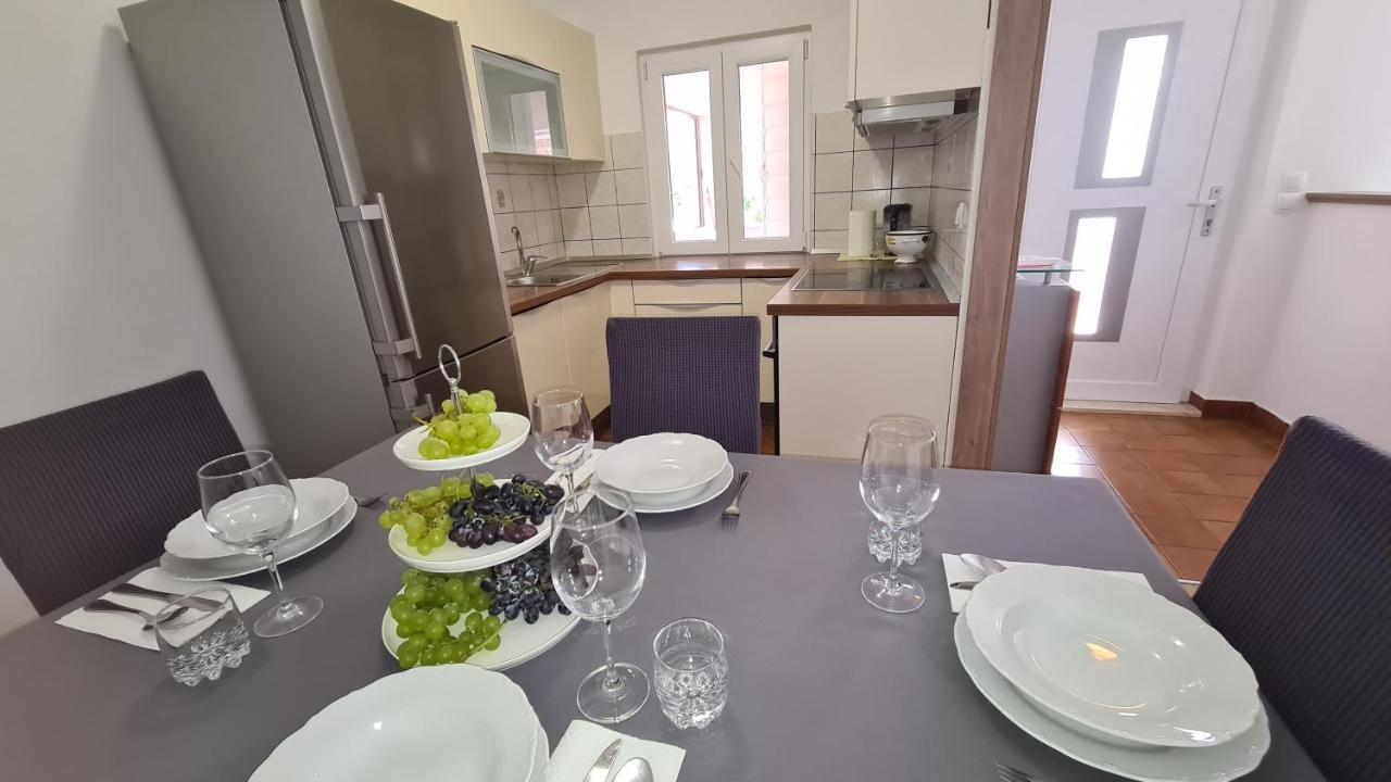 Ferienwohnung Romeo Sukošan Exterior foto