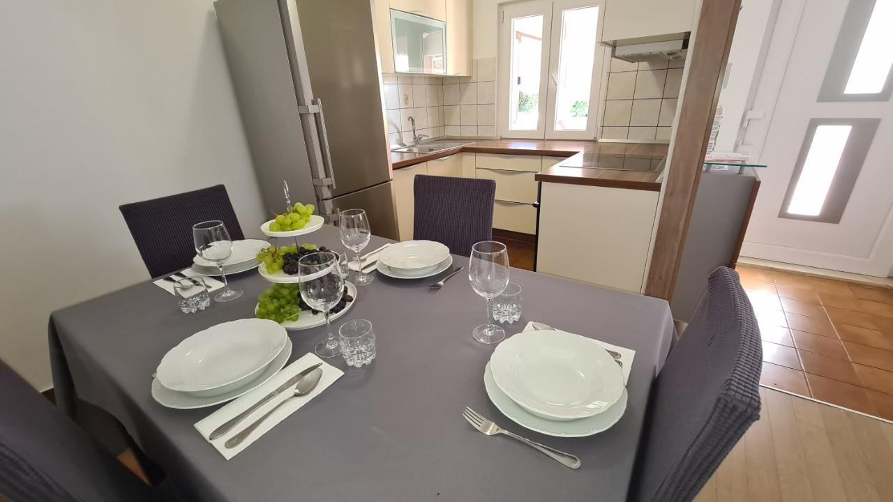 Ferienwohnung Romeo Sukošan Exterior foto