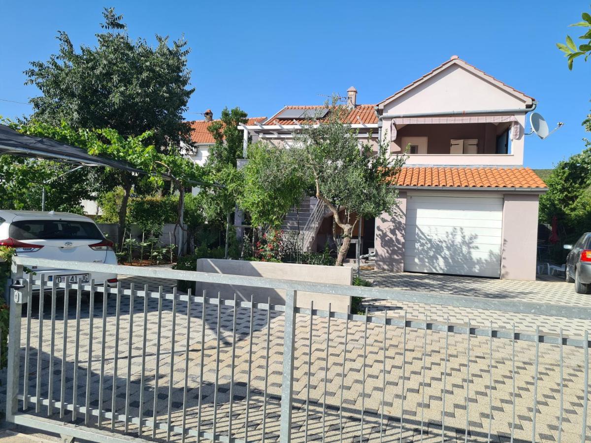 Ferienwohnung Romeo Sukošan Exterior foto