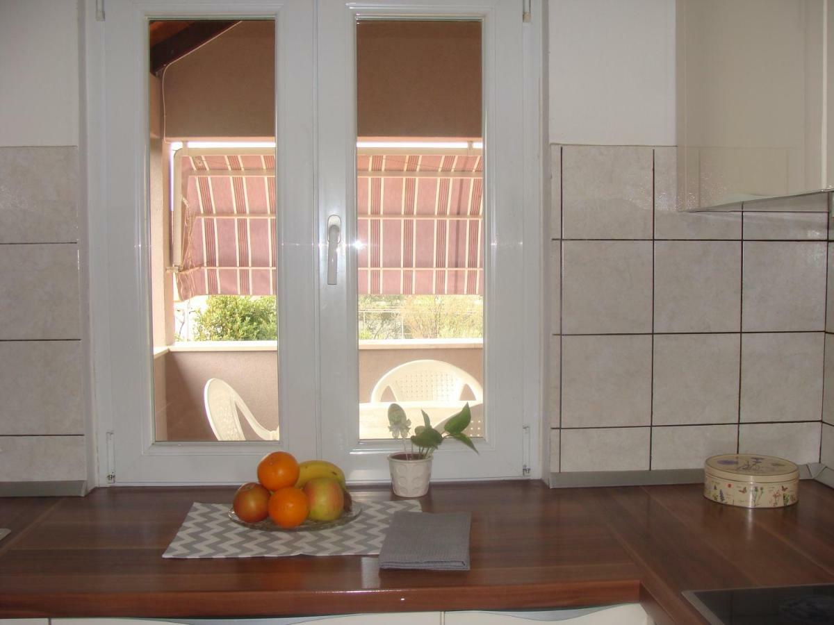 Ferienwohnung Romeo Sukošan Exterior foto